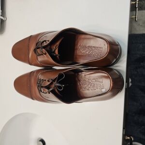 Salvatore Ferragamo Boston Cap Toe Oxford (Men) size 9.5 brown Italian leather